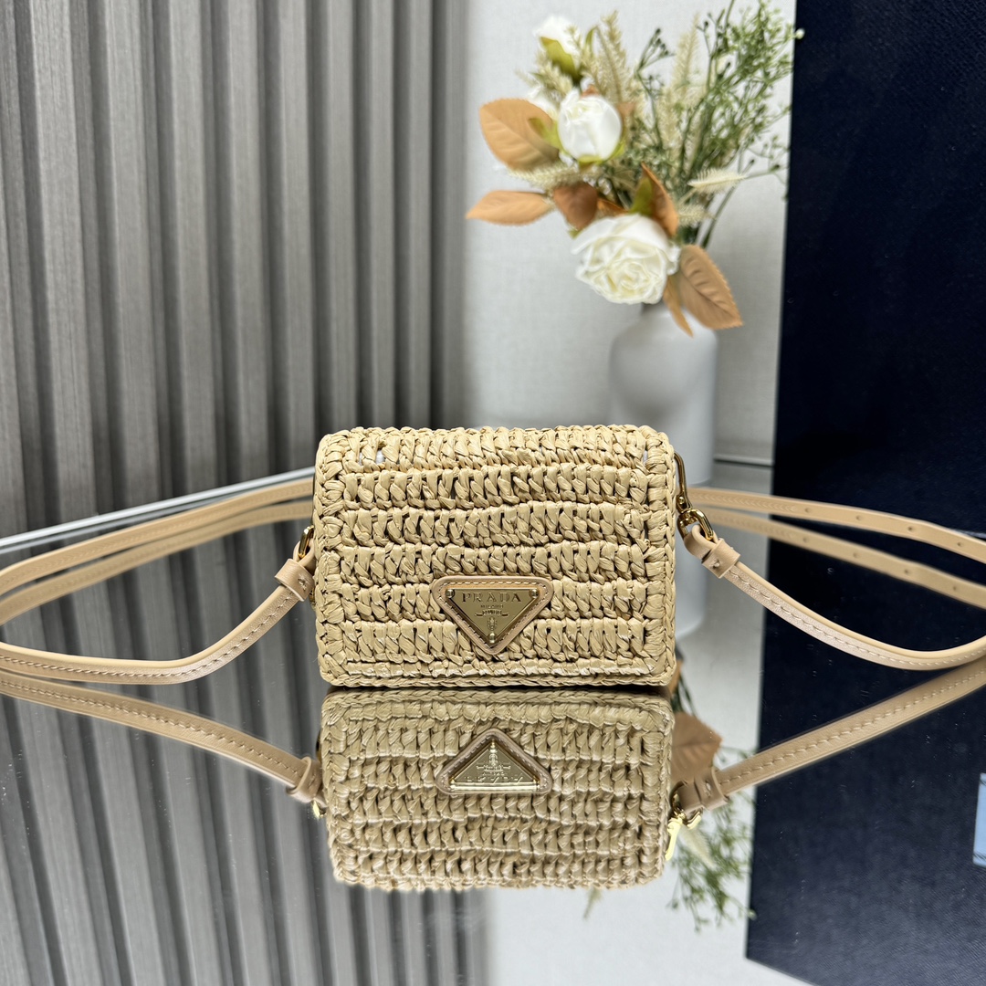 Pra*a satchel bags